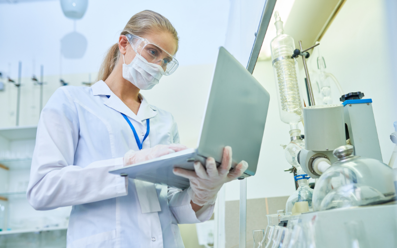 اتوماسیون آزمایشگاهی پیشرفته | سیستم LIS کامل با اتصال به دستگاه‌ها – محصول آدرین ارتباط